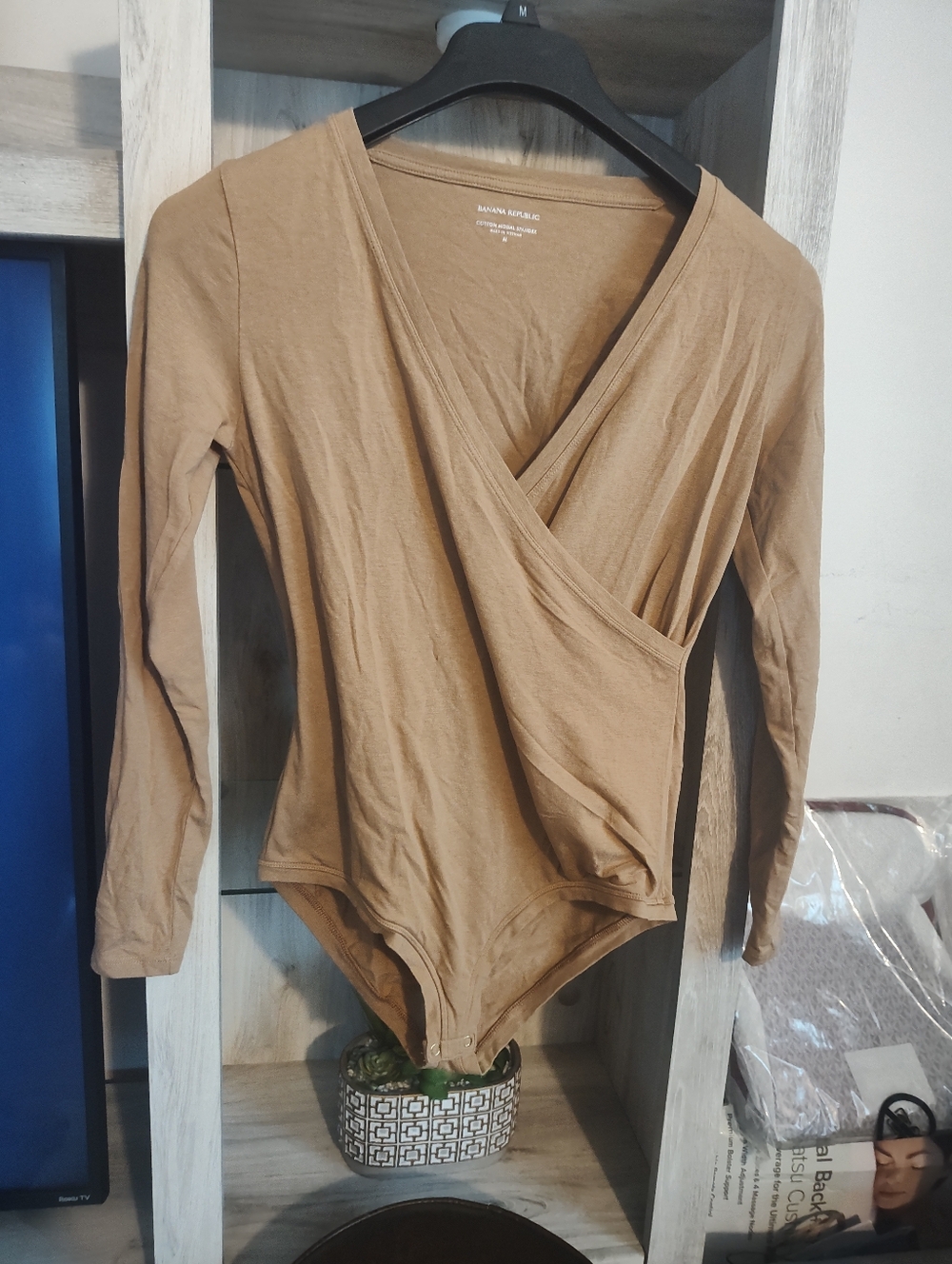 Banana Republic Wrap-Style Bodysuit in Camel SZ M Excellent Condition